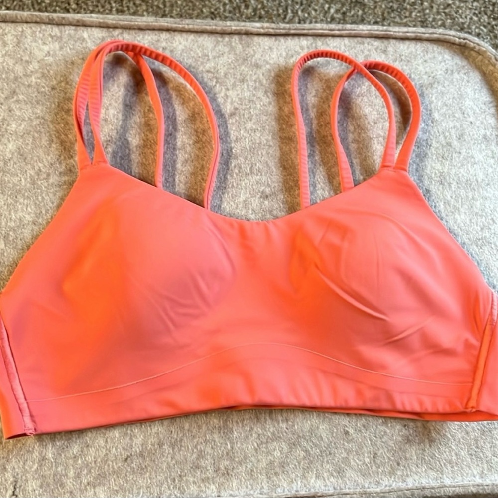 Lululemon bra size 6